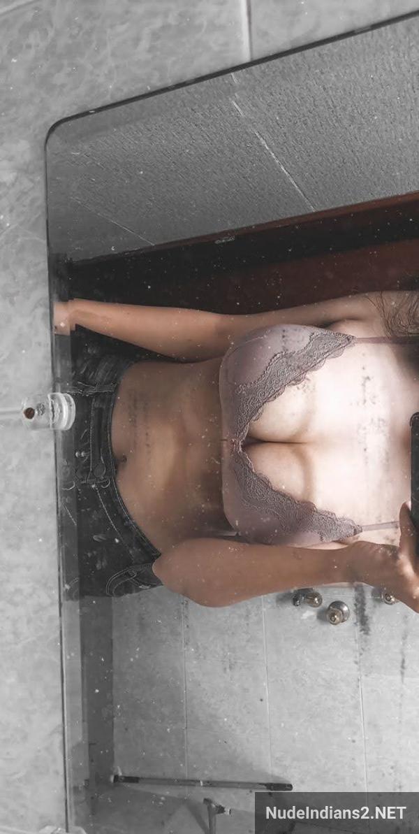 https://pub-5fcdf72a54cd4edbb03ec3edaa415a42.r2.dev/nakedleaks/islamic_girl_ayesha's_alluring_selfies_are_captivating/39.jpg