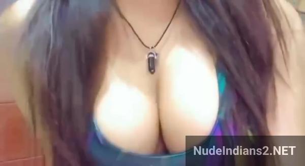 https://pub-5fcdf72a54cd4edbb03ec3edaa415a42.r2.dev/nakedleaks/islamic_girlfriend_sofia_khan_seductive_photos_for_boyfriend/31.jpg