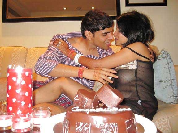 https://pub-5fcdf72a54cd4edbb03ec3edaa415a42.r2.dev/nakedleaks/jija_sali_scandal_with_provocative_pictures/0.jpg