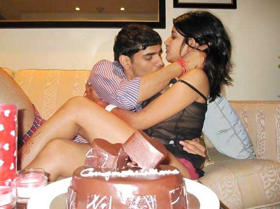 https://pub-5fcdf72a54cd4edbb03ec3edaa415a42.r2.dev/nakedleaks/jija_sali_scandal_with_provocative_pictures/1.jpg