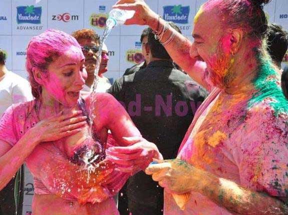 Joyful Holi: Captivating Images of Indian Girls