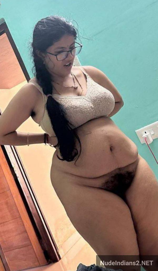 https://pub-5fcdf72a54cd4edbb03ec3edaa415a42.r2.dev/nakedleaks/kannada_aunty_vasundhara's_private_photoshoot_with_boyfriend/16.jpg