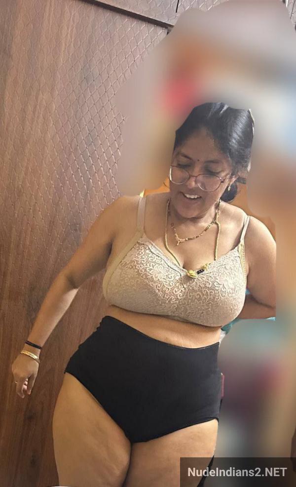 https://pub-5fcdf72a54cd4edbb03ec3edaa415a42.r2.dev/nakedleaks/kannada_aunty_vasundhara's_private_photoshoot_with_boyfriend/2.jpg