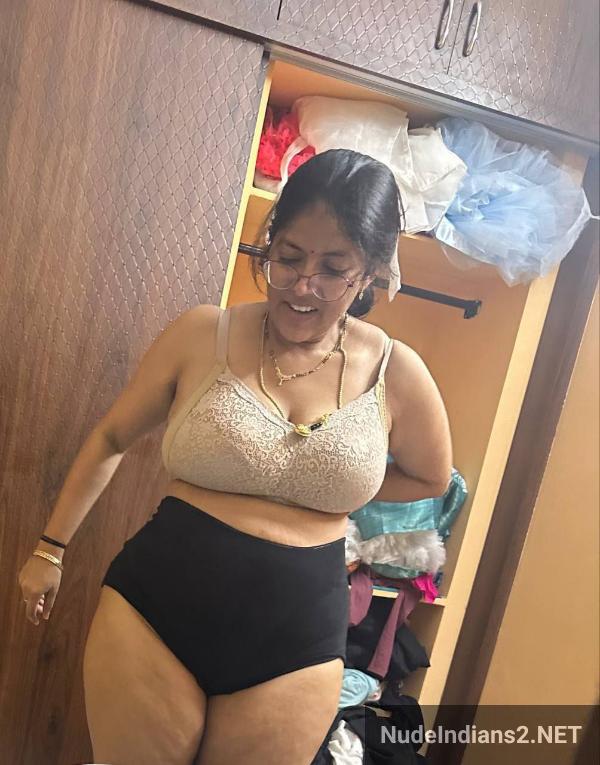 https://pub-5fcdf72a54cd4edbb03ec3edaa415a42.r2.dev/nakedleaks/kannada_aunty_vasundhara's_private_photoshoot_with_boyfriend/23.jpg