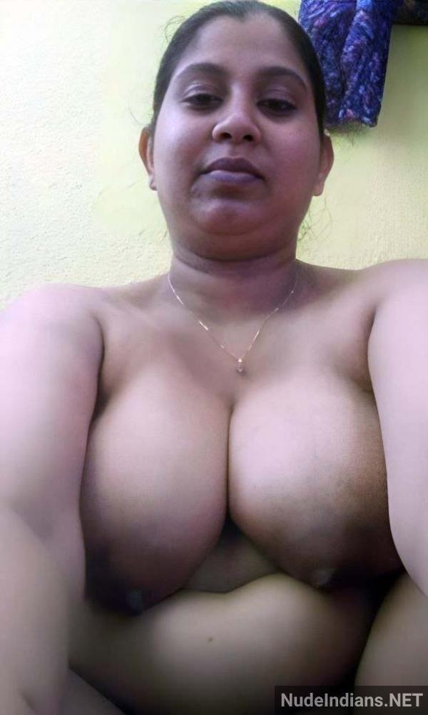 https://pub-5fcdf72a54cd4edbb03ec3edaa415a42.r2.dev/nakedleaks/kannada_housewife's_bold_move_to_seduce_lover/2.jpg