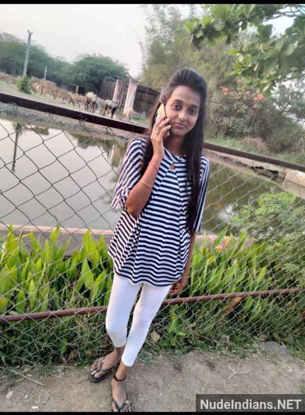 https://pub-5fcdf72a54cd4edbb03ec3edaa415a42.r2.dev/nakedleaks/kannada_ravi's_wife_revathi_remains_devoted_post-marriage/7.jpg