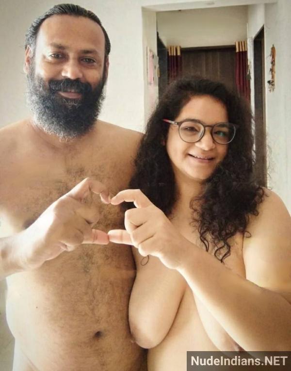 https://pub-5fcdf72a54cd4edbb03ec3edaa415a42.r2.dev/nakedleaks/kannada_wife's_nude_photos_causing_a_stir_online/9.jpg