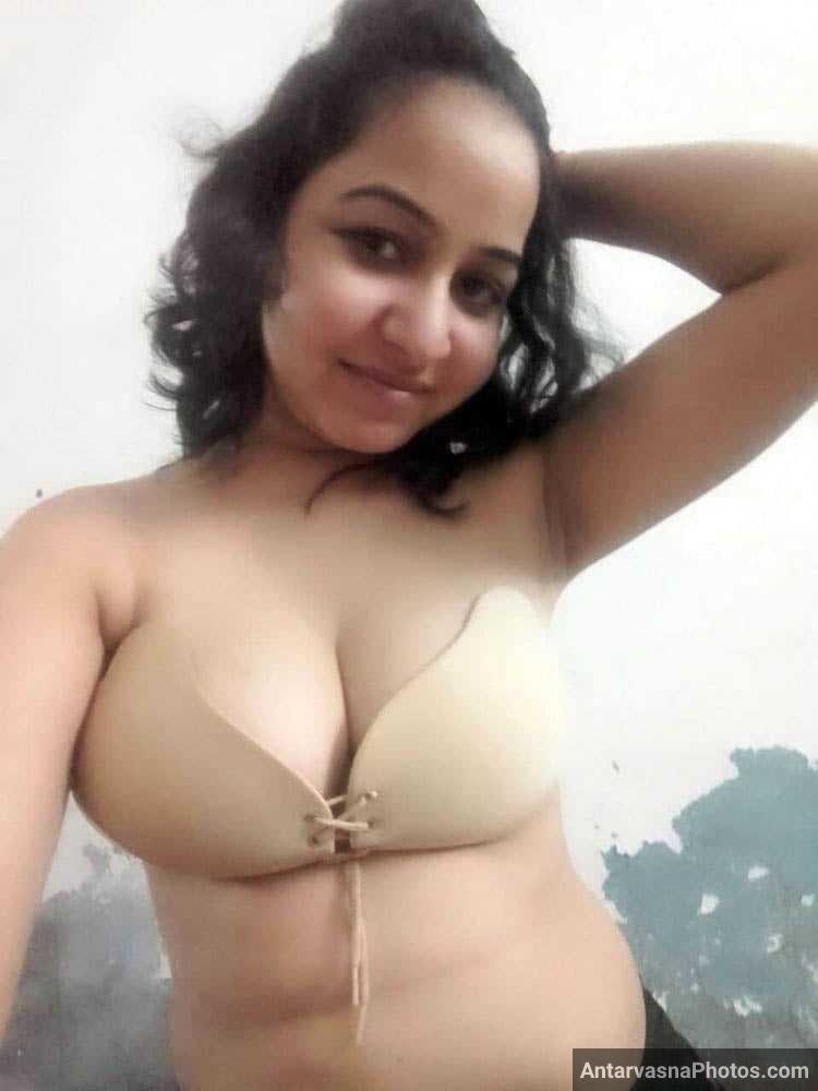 https://pub-5fcdf72a54cd4edbb03ec3edaa415a42.r2.dev/nakedleaks/kanpur_bhabhi_exposing_sensual_nude_photos/10.jpg