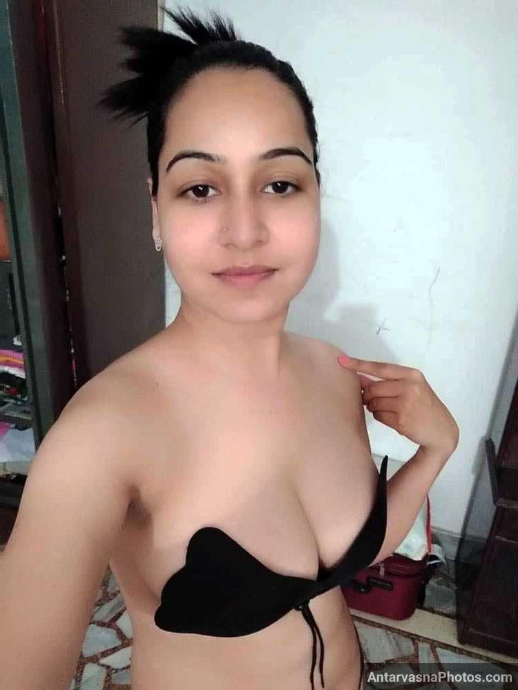 https://pub-5fcdf72a54cd4edbb03ec3edaa415a42.r2.dev/nakedleaks/kanpur_bhabhi_exposing_sensual_nude_photos/14.jpg