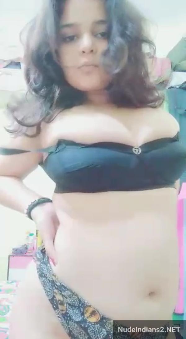 https://pub-5fcdf72a54cd4edbb03ec3edaa415a42.r2.dev/nakedleaks/kanpur_voluptuous_girlfriend_payal_flaunts_seductive_figure/7.jpg