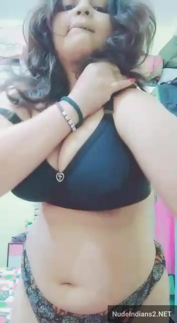 https://pub-5fcdf72a54cd4edbb03ec3edaa415a42.r2.dev/nakedleaks/kanpur_voluptuous_girlfriend_payal_flaunts_seductive_figure/8.jpg