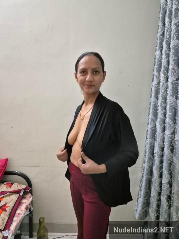 https://pub-5fcdf72a54cd4edbb03ec3edaa415a42.r2.dev/nakedleaks/kanpur_woman_manju's_intimate_selfies_captured_by_spouse/10.jpg