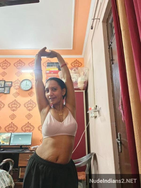 https://pub-5fcdf72a54cd4edbb03ec3edaa415a42.r2.dev/nakedleaks/kanpur_woman_manju's_intimate_selfies_captured_by_spouse/28.jpg