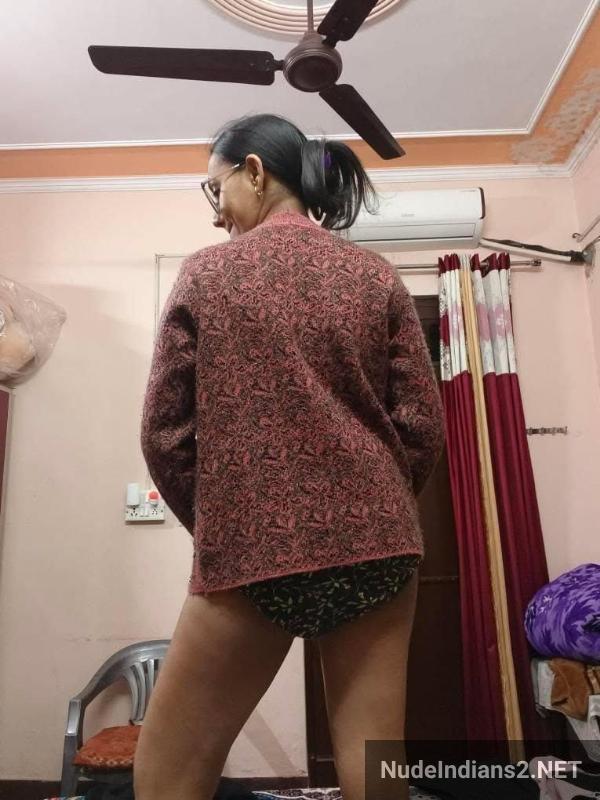 https://pub-5fcdf72a54cd4edbb03ec3edaa415a42.r2.dev/nakedleaks/kanpur_woman_manju's_intimate_selfies_captured_by_spouse/32.jpg