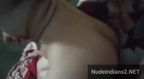 https://pub-5fcdf72a54cd4edbb03ec3edaa415a42.r2.dev/nakedleaks/kashmiri_teen_zaira_wasim's_sensual_display_in_intimate_photos/21.jpg