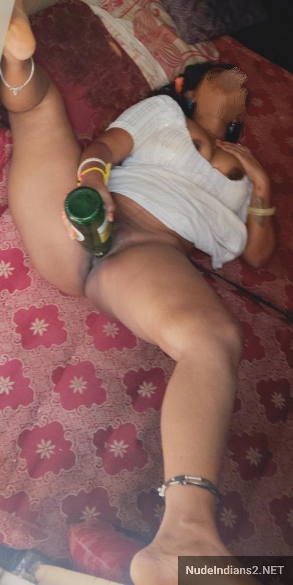 https://pub-5fcdf72a54cd4edbb03ec3edaa415a42.r2.dev/nakedleaks/kavita,_a_mallu_bhabhi,_caught_in_a_scandalous_affair/37.jpg