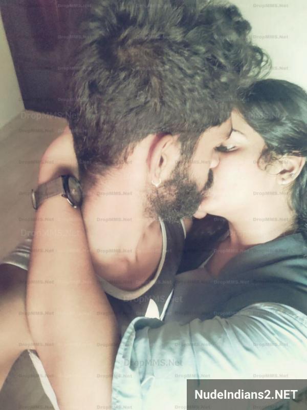 https://pub-5fcdf72a54cd4edbb03ec3edaa415a42.r2.dev/nakedleaks/kavya_nair:_intimate_moments_with_college_lover_revealed/15.jpg