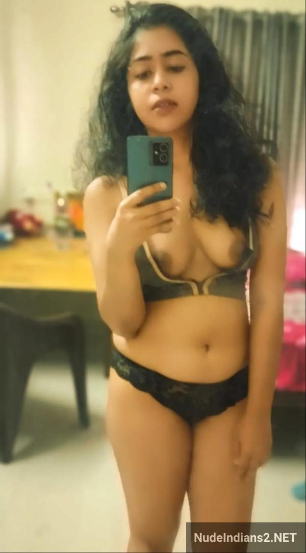 https://pub-5fcdf72a54cd4edbb03ec3edaa415a42.r2.dev/nakedleaks/kerala_coed_reveals_alluring_physique_as_provocatively/7.jpg