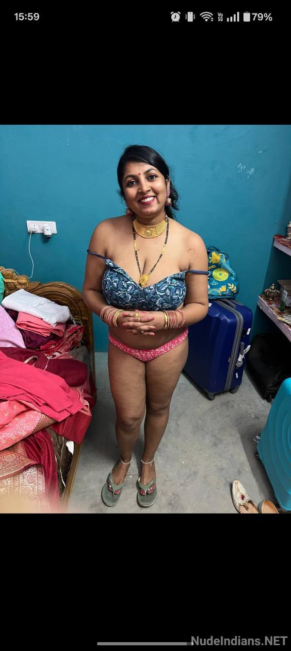 https://pub-5fcdf72a54cd4edbb03ec3edaa415a42.r2.dev/nakedleaks/kerala_married_woman_dhanashree's_intimate_photos_on_honeymoon/27.jpg