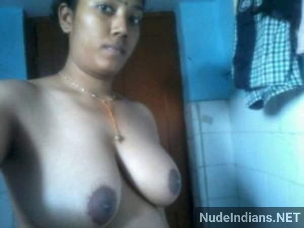 https://pub-5fcdf72a54cd4edbb03ec3edaa415a42.r2.dev/nakedleaks/kerala_women's_intimate_photos_circulating_online/5.jpg