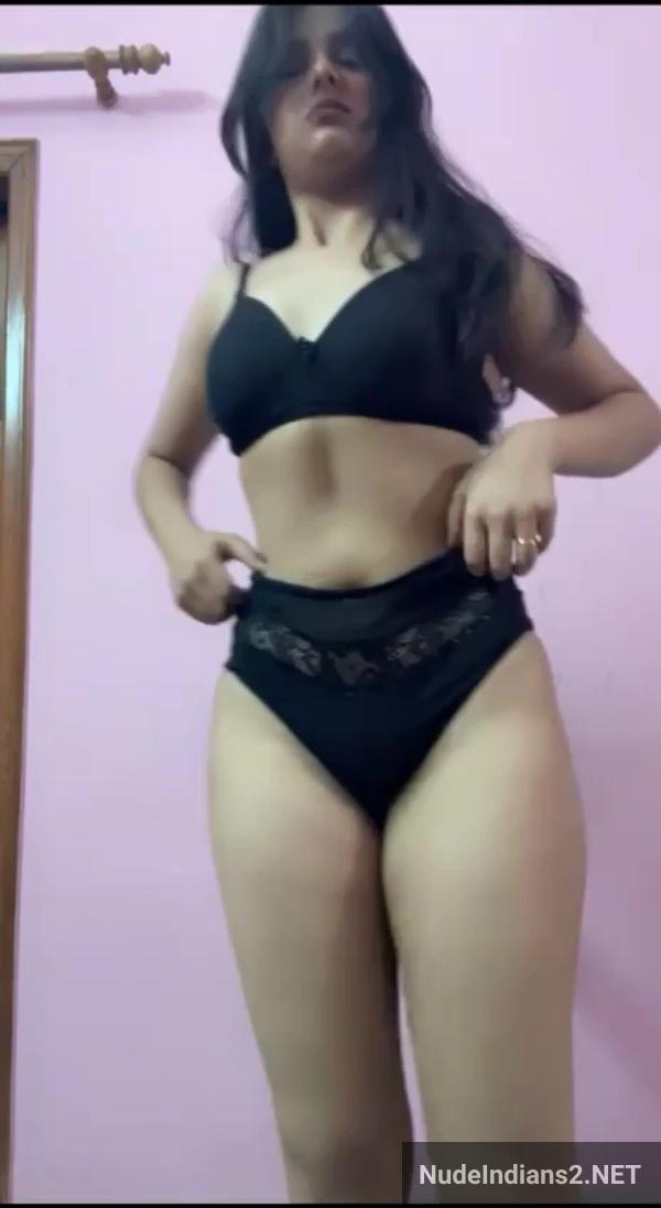 https://pub-5fcdf72a54cd4edbb03ec3edaa415a42.r2.dev/nakedleaks/khushboo_awasthi_from_delhi_flaunts_sexy_nudes_and_fit_physique/15.jpg