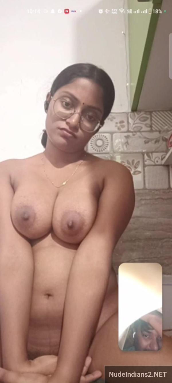 https://pub-5fcdf72a54cd4edbb03ec3edaa415a42.r2.dev/nakedleaks/kochi_wife_varsha_pillai's_sensual_video_call_with_boyfriend/30.jpg