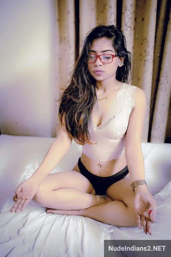 https://pub-5fcdf72a54cd4edbb03ec3edaa415a42.r2.dev/nakedleaks/kolkata's_drishti_das_reveals_seductive_nature_through_nude_modeling/3.jpg