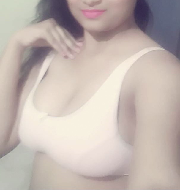 https://pub-5fcdf72a54cd4edbb03ec3edaa415a42.r2.dev/nakedleaks/large_boobs_of_mama's_daughter/2.jpg