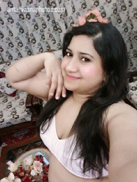 https://pub-5fcdf72a54cd4edbb03ec3edaa415a42.r2.dev/nakedleaks/large_indian_breasts_exposed_in_selfies/0.jpg