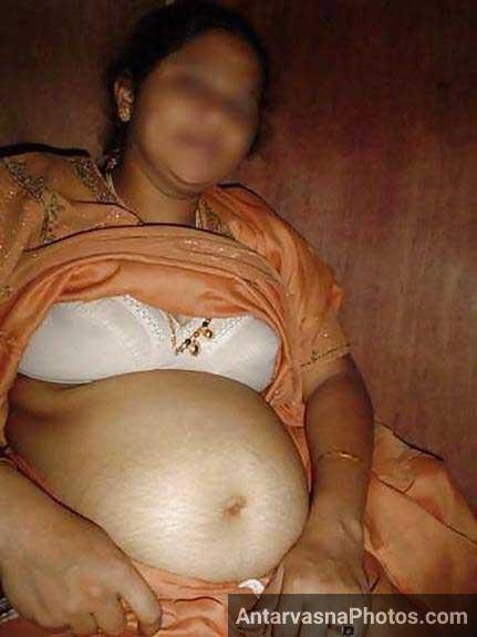 https://pub-5fcdf72a54cd4edbb03ec3edaa415a42.r2.dev/nakedleaks/latest_explicit_images_of_a_desi_maid/5.jpg