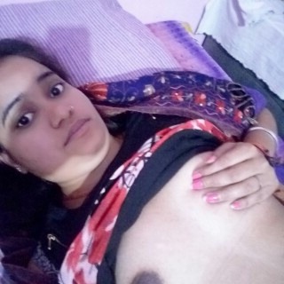 https://pub-5fcdf72a54cd4edbb03ec3edaa415a42.r2.dev/nakedleaks/latest_indian_busty_photos/0.jpg