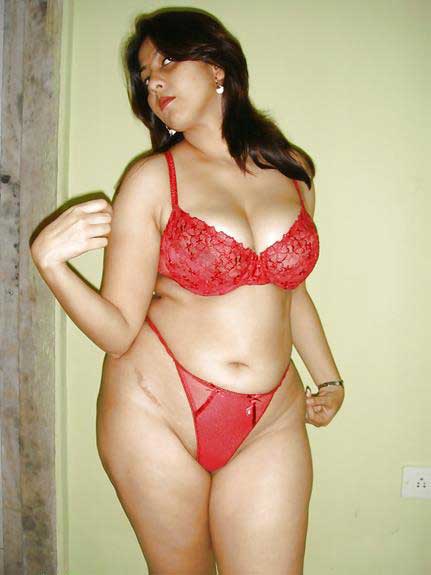 https://pub-5fcdf72a54cd4edbb03ec3edaa415a42.r2.dev/nakedleaks/let's_view_a_picture_of_bhabhi's_plump_buttocks/4.jpg
