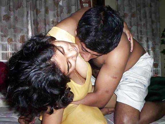 https://pub-5fcdf72a54cd4edbb03ec3edaa415a42.r2.dev/nakedleaks/lewd_images_of_indian_couple_leaked/0.jpg