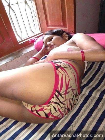 https://pub-5fcdf72a54cd4edbb03ec3edaa415a42.r2.dev/nakedleaks/live_desi_couple_show_-_hot_indian_wife_in_action/0.jpg