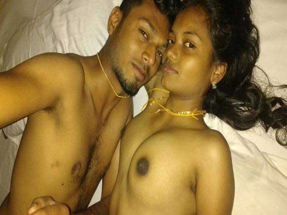 https://pub-5fcdf72a54cd4edbb03ec3edaa415a42.r2.dev/nakedleaks/live_indian_intimacy_with_a_desi_couple/1.jpg