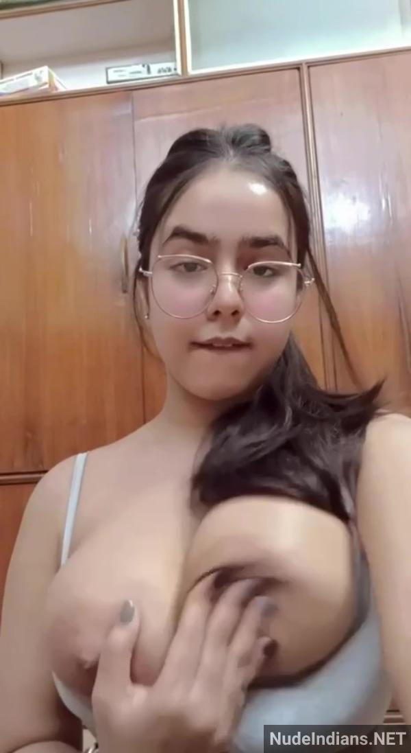 https://pub-5fcdf72a54cd4edbb03ec3edaa415a42.r2.dev/nakedleaks/lucknow_beauty_indulges_in_self-pleasure_with_sensuous_massage/3.jpg