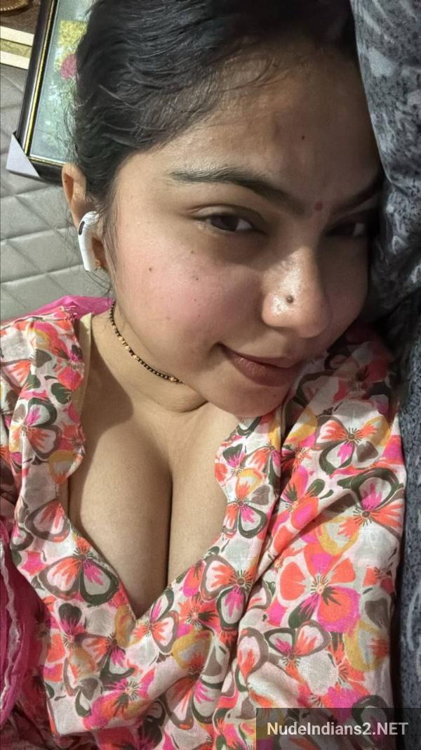 https://pub-5fcdf72a54cd4edbb03ec3edaa415a42.r2.dev/nakedleaks/lucknow_bhabhi_poonam_uses_thick_toy_in_her_backside/0.jpg