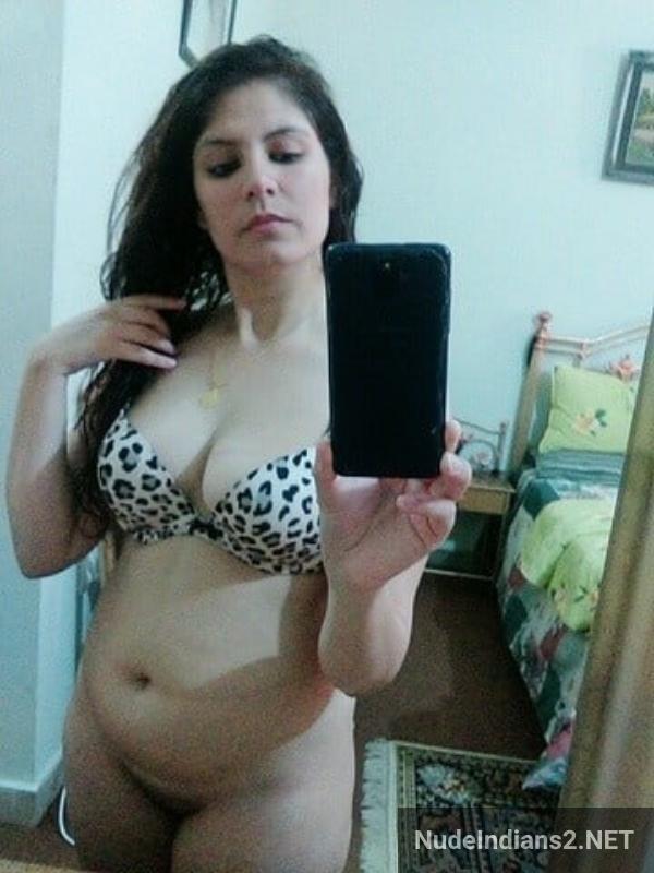 https://pub-5fcdf72a54cd4edbb03ec3edaa415a42.r2.dev/nakedleaks/lucknow_wife_fatima_shaikh_sharing_intimate_photos_with_boyfriend/7.jpg
