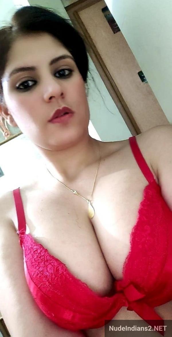 https://pub-5fcdf72a54cd4edbb03ec3edaa415a42.r2.dev/nakedleaks/lucknow_wife_fatima_shaikh_sharing_intimate_photos_with_boyfriend/9.jpg