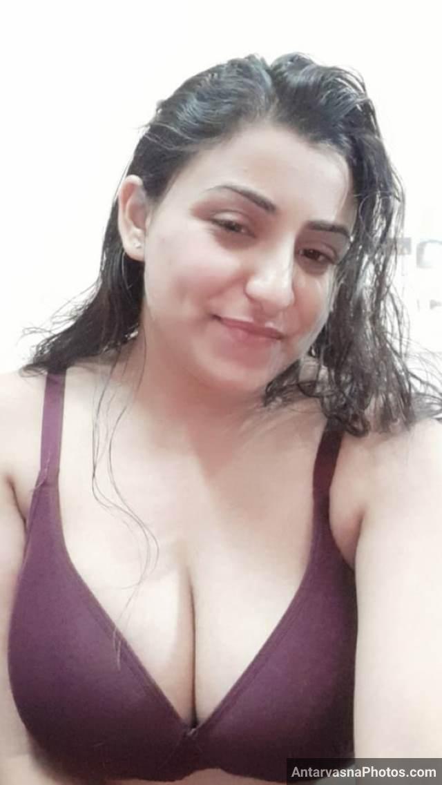 https://pub-5fcdf72a54cd4edbb03ec3edaa415a42.r2.dev/nakedleaks/madhuri's_captivating_indian_boobs_pictures/6.jpg