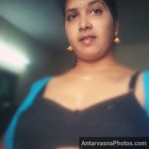 https://pub-5fcdf72a54cd4edbb03ec3edaa415a42.r2.dev/nakedleaks/mallu_aunty_in_saree_showing_off_her_boobs/2.jpg