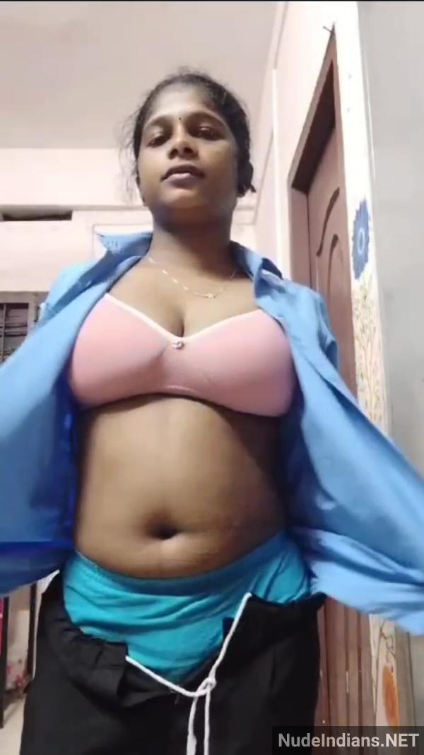 https://pub-5fcdf72a54cd4edbb03ec3edaa415a42.r2.dev/nakedleaks/mallu_girl_reveals_body_by_stripping_uniform_and_panties/1.jpg