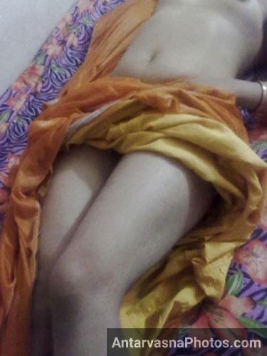 https://pub-5fcdf72a54cd4edbb03ec3edaa415a42.r2.dev/nakedleaks/mamta_bhauji_reveals_all_–_indian_amateur_photos/7.jpg