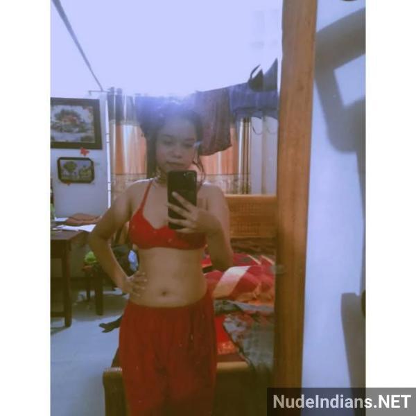 https://pub-5fcdf72a54cd4edbb03ec3edaa415a42.r2.dev/nakedleaks/manipuri_girl's_provocative_photos_in_lingerie_for_desi_boys/16.jpg
