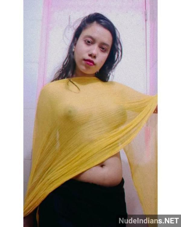 https://pub-5fcdf72a54cd4edbb03ec3edaa415a42.r2.dev/nakedleaks/manipuri_girl's_provocative_photos_in_lingerie_for_desi_boys/40.jpg