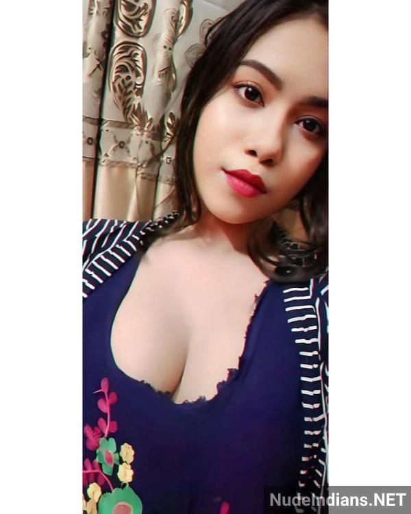 https://pub-5fcdf72a54cd4edbb03ec3edaa415a42.r2.dev/nakedleaks/manipuri_girl's_provocative_photos_in_lingerie_for_desi_boys/46.jpg