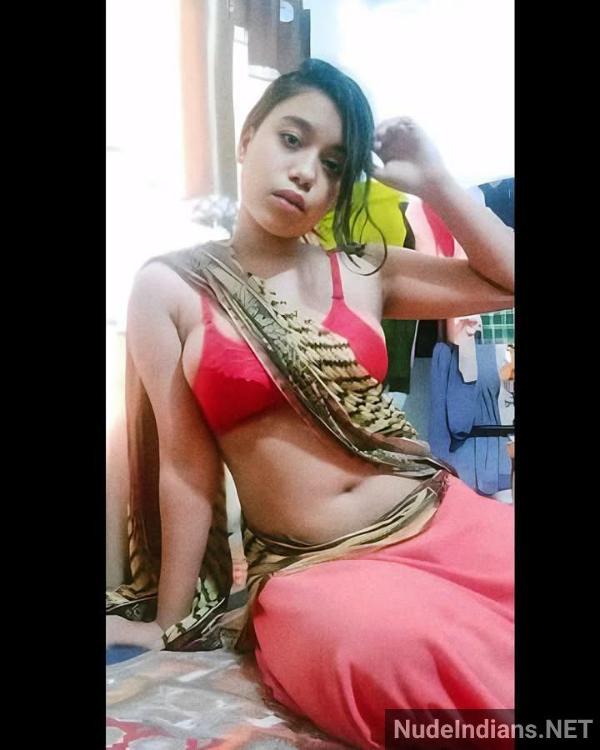 https://pub-5fcdf72a54cd4edbb03ec3edaa415a42.r2.dev/nakedleaks/manipuri_girl's_provocative_photos_in_lingerie_for_desi_boys/49.jpg