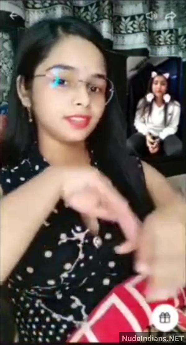 https://pub-5fcdf72a54cd4edbb03ec3edaa415a42.r2.dev/nakedleaks/marathi_girl_sayeli_exposes_herself_during_video_call/0.jpg