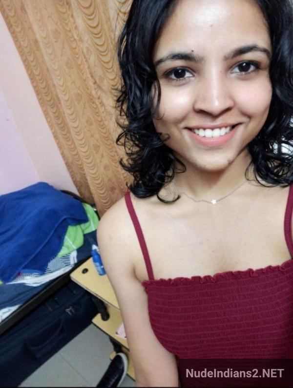 https://pub-5fcdf72a54cd4edbb03ec3edaa415a42.r2.dev/nakedleaks/marathi_woman_sonali_salvi_reveals_booty_&_intimate_photos_for_boyfriend/6.jpg