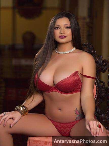 https://pub-5fcdf72a54cd4edbb03ec3edaa415a42.r2.dev/nakedleaks/mature_men's_fantasy:_sensual_model_with_busty_appeal/0.jpg